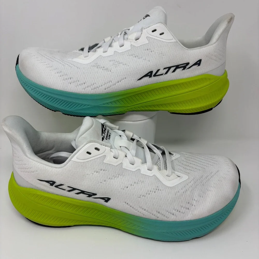 Altra Experience Flow 2 Mens Size 9.5 White Running Shoes (AL0A85RE102)
